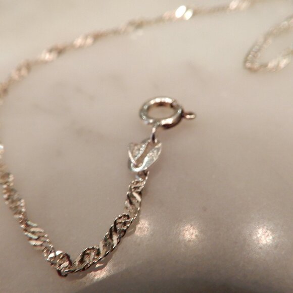 14 Karat White Gold Bracelet - Picture 4 of 5